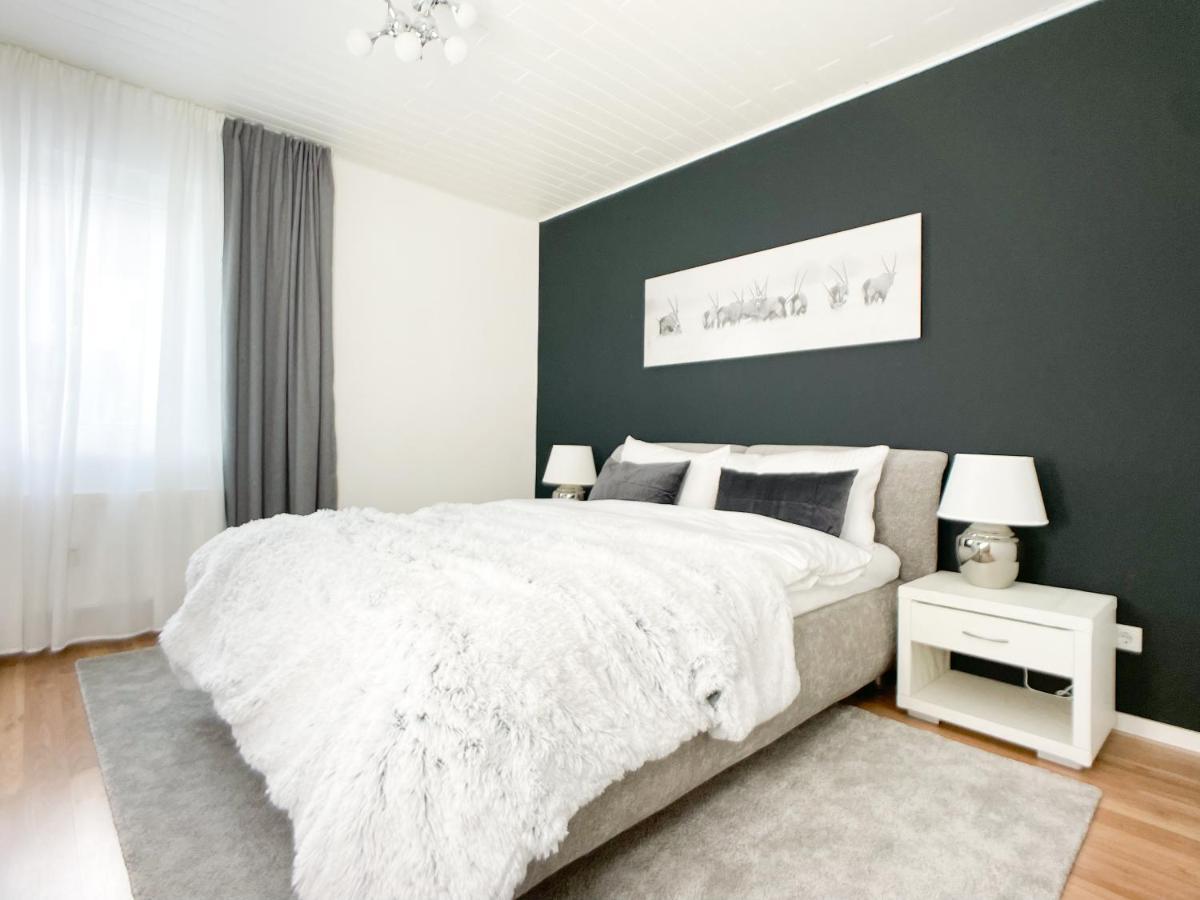 Apartment M-style 01 Mit Terrasse Und Gasgrill, 24h Self-check-in, Free Parking, Netflix Nuremberg