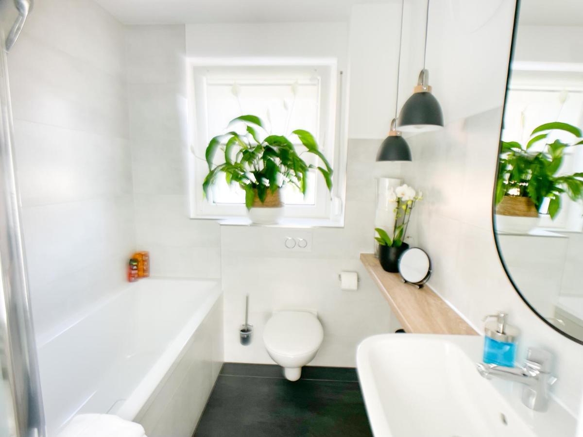 Apartment M-style 01 Mit Terrasse Und Gasgrill, 24h Self-check-in, Free Parking, Netflix *